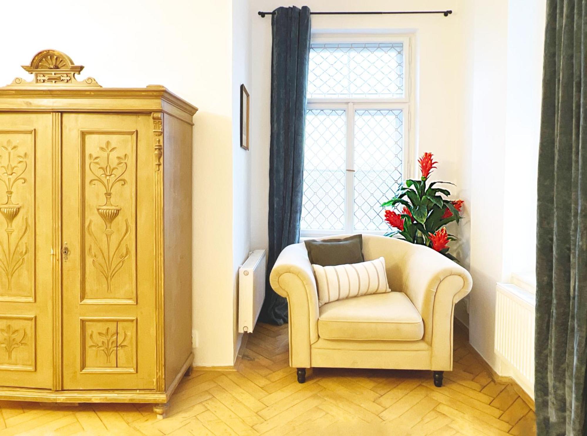 Residence Charles Bridge Praha Bagian luar foto